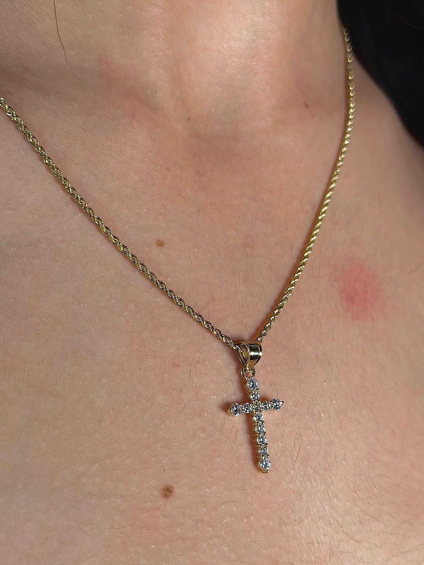 14k Gold Rope Chain & Cross Pendant