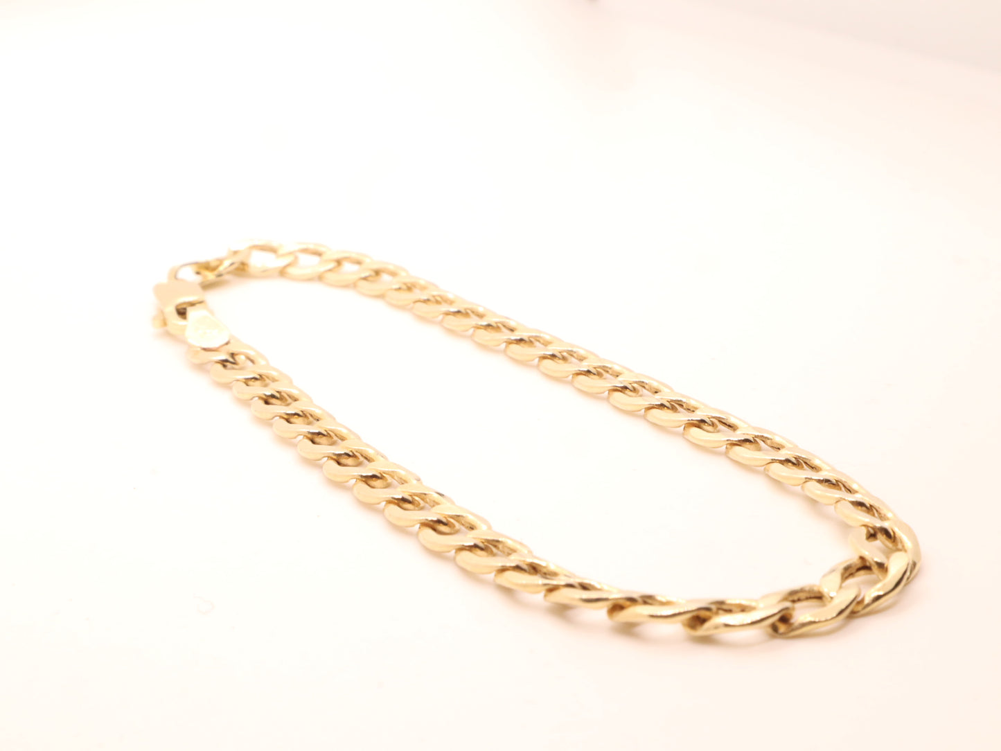 Hollow 14k Gold Curb Link Bracelet (6mm)